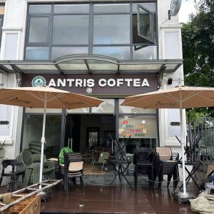 Dù đứng tâm tròn 3m màu be che nắng quán cafe