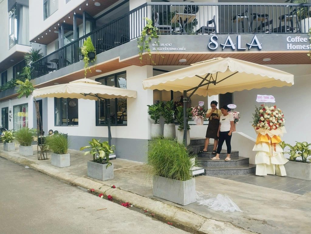 Thay bạt áo dù lệch tâm vuông 3m ở Quảng Bình
