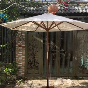 Dù chính tâm tròn 3m thân gỗ che nắng quán cafe