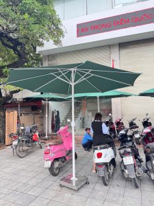 Dù đứng tâm tròn 3m màu xanh che nắng ngoài trời