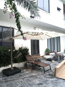 Ô dù lệch tâm vuông 3m có đèn Led che nắng hồ bơi