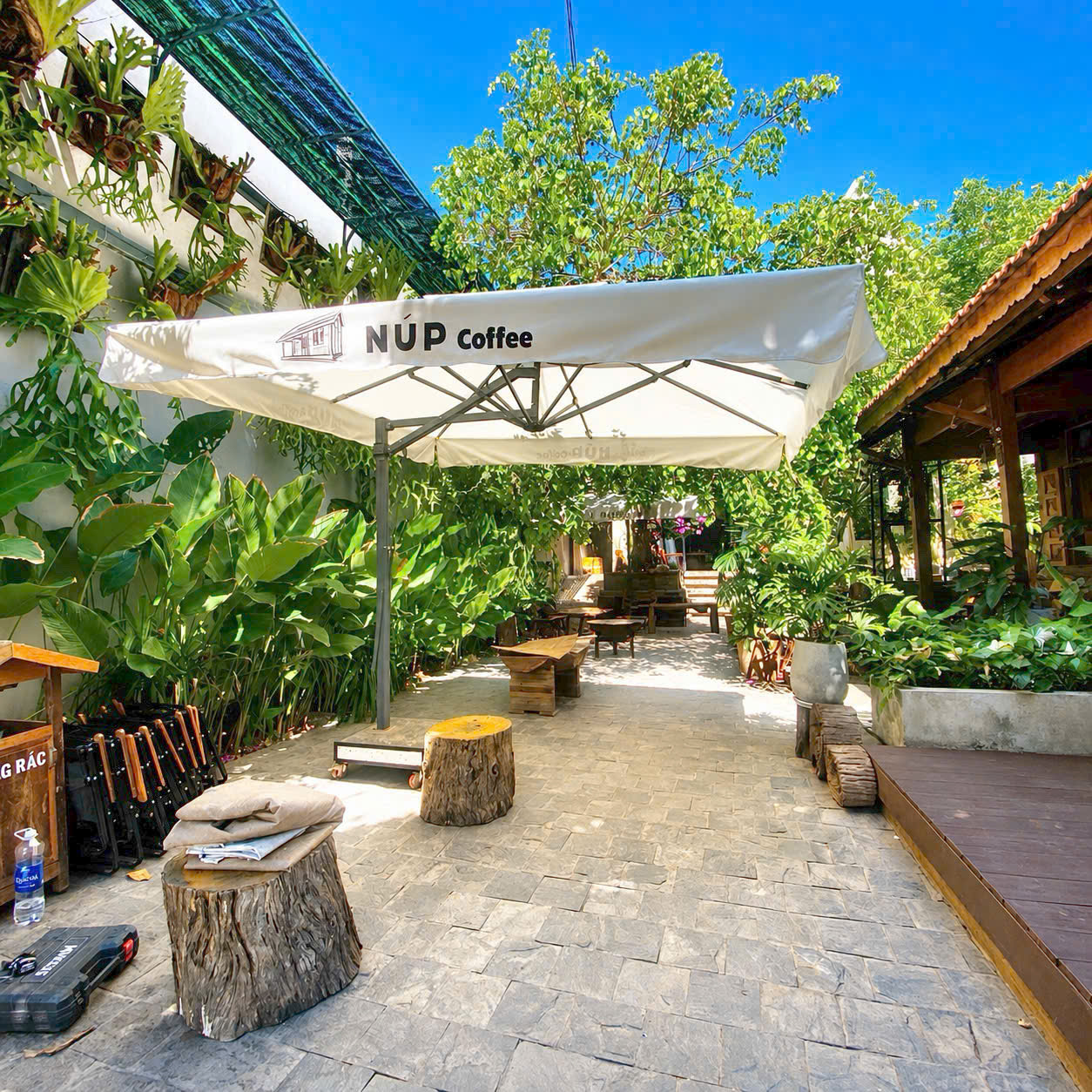 Thay bạt áo dù quán cafe ở Quảng Ngãi Thay bạt áo dù quán cafe ở Quảng Ngãi