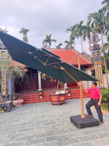 Dù che nắng lệch tâm vuông 3m nghiêng xoay 360 độ ở Quảng Ninh