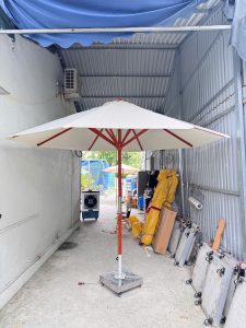 Dù chính tâm tròn 3m thân gỗ che nắng mưa ngoài trời