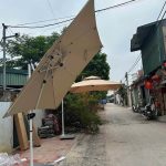 Ô dù che nắng ngoài trời ở Huế