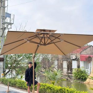 Dù lệch tâm vuông 3m xoay 360 độ màu be che nắng sân vườn