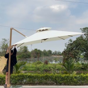 Dù lệch tâm vuông 3m xoay 360 độ màu trắng đế inox đổ bê tông