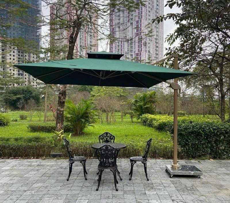 Dù lệch tâm vuông 3m xoay 360 độ màu xanh Dù lệch tâm vuông 3m xoay 360 độ màu xanh