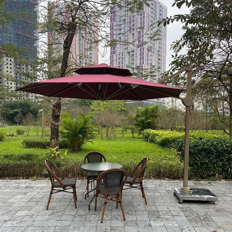 Dù lệch tâm tròn 3m xoay 360 độ màu đỏ Dù lệch tâm tròn 3m xoay 360 độ màu đỏ